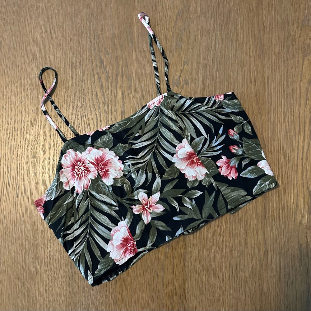 American Eagle Tropical Floral Cropped Cami Top - Black with Pink Blooms